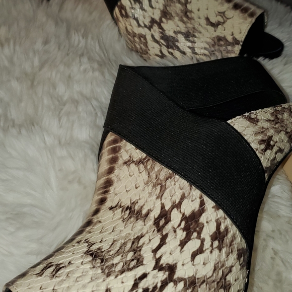 Michael Kors heels - Picture 4 of 6